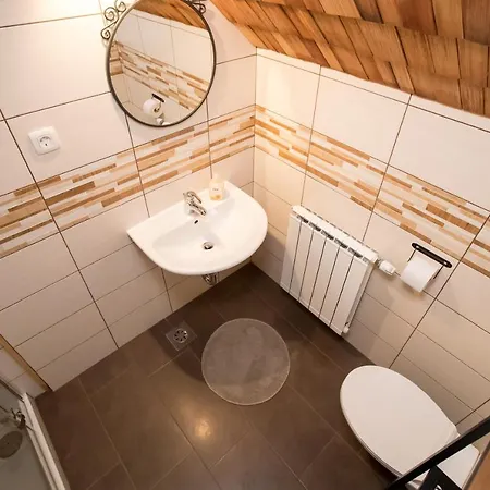 Apartma Hkavc Markez 아파트 보히니