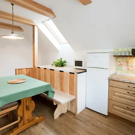 Apartma Hkavc Markez *