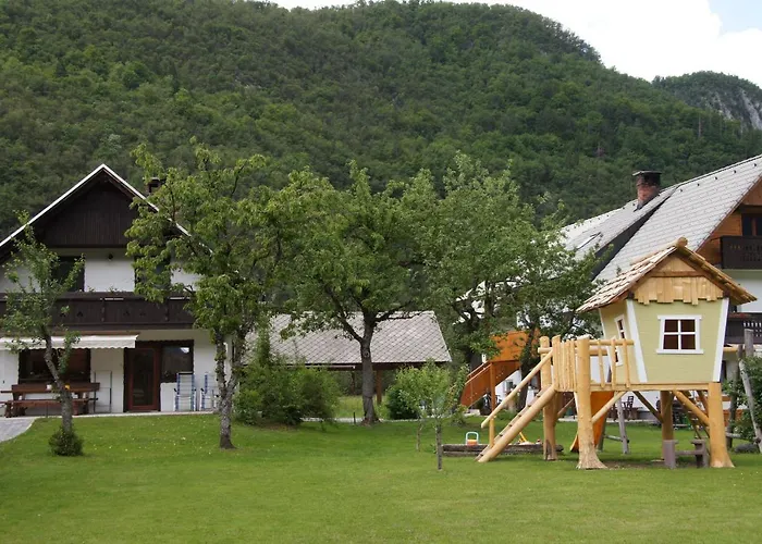 Apartma Hkavc Markez * בוהין