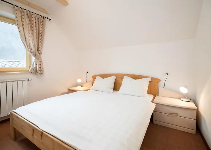 Apartma Hkavc Markez בוהין